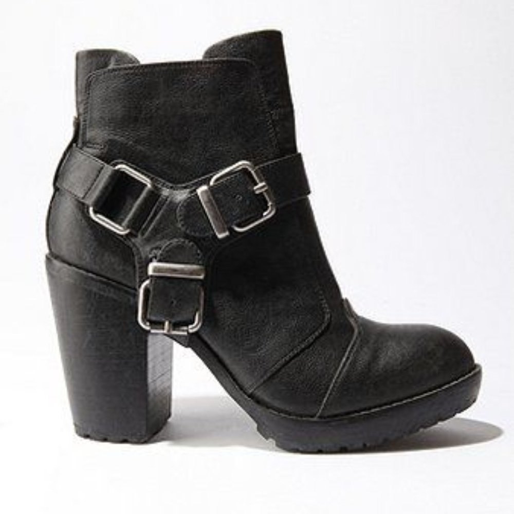 ISO DO NOT BUY- Black Dolcetta Dolce Vita Boots